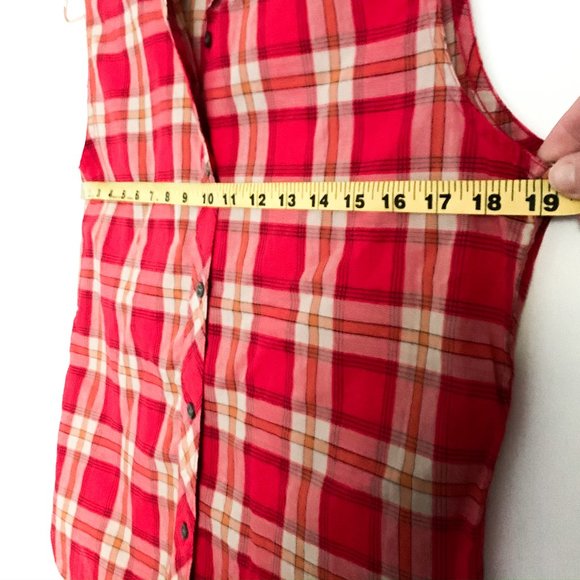 vintage sleeveless plaid button up red top/collar - Picture 5 of 7